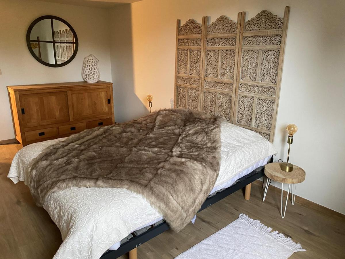 Le Logis Des Chenes, Superbe Bungalow Dans Quartier Residentiel Proche De Namur Wepion Bagian luar foto